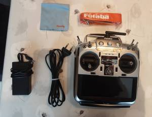radio futaba T18MZ