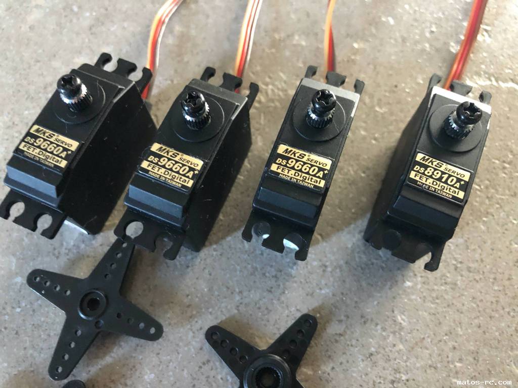 3x MKS DS9660A+ et 1x DS8910A+