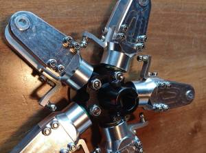 Tête rotor 5 pales pour hélico 600