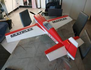 Vend avion extra 300 S 