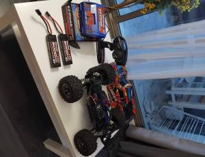 Voiture rc traxxas hoss 4×4