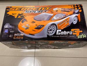 Voiture thermique Serpent comme neuve