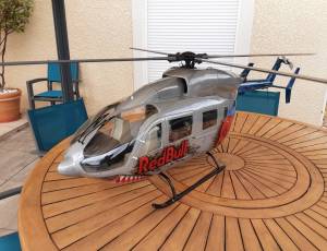 helicoptere VARIO EC145 au 1/6 avec demareur elect, 3500 €
