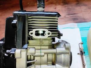 Moteur CY Zenoah 26 CC + Pot + accessoires ... 