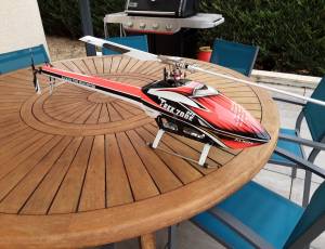TREX 700 complet en tres bon état