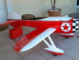 avion GEE BEE R3. 2,14m. neuf