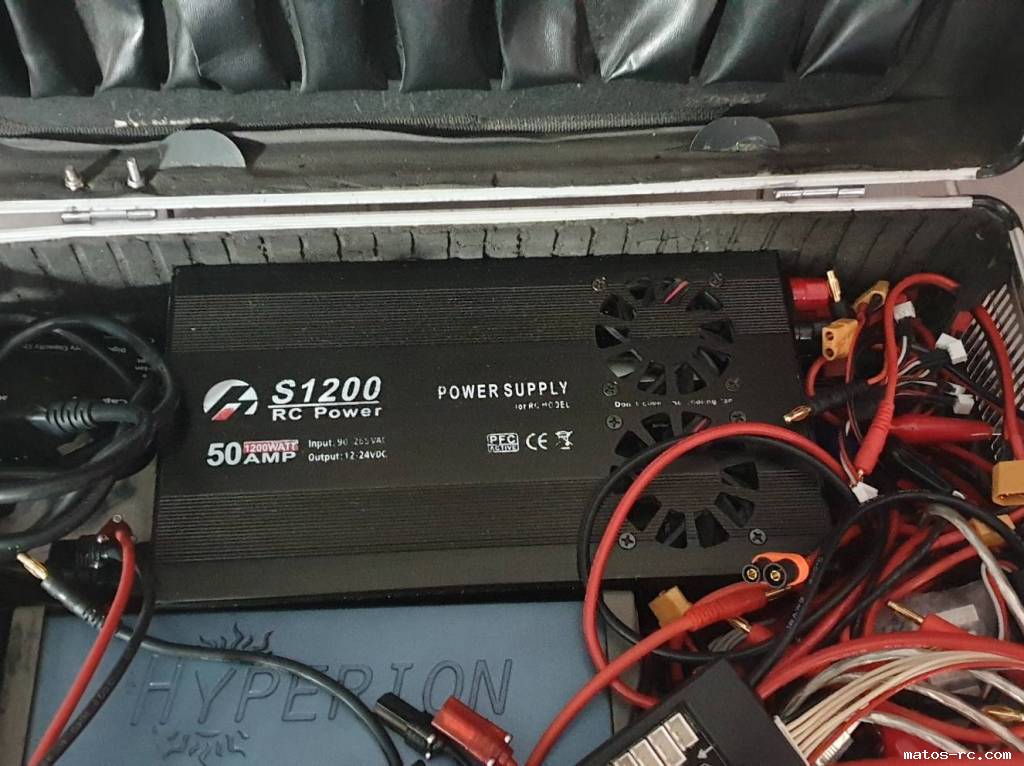 2 chargeurs Hypérion plus une alimentation s1200