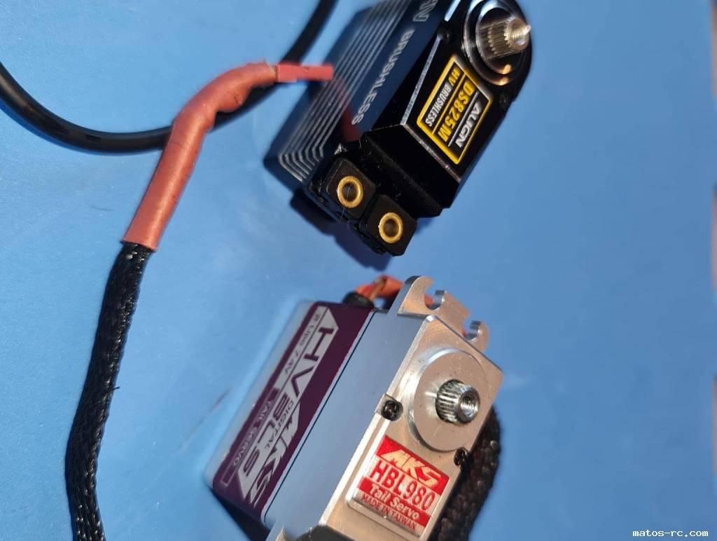 Servos A/C MKS HBL 980 ALIGN DS 825M QUASI NEUF